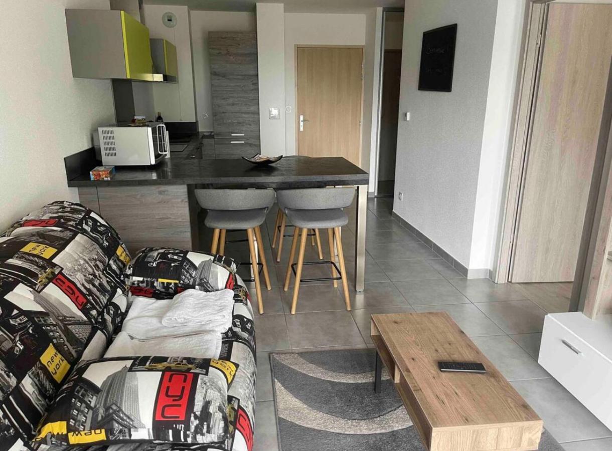 Appartement 4 Personnes Proche Lac Saint Point Montperreux Εξωτερικό φωτογραφία